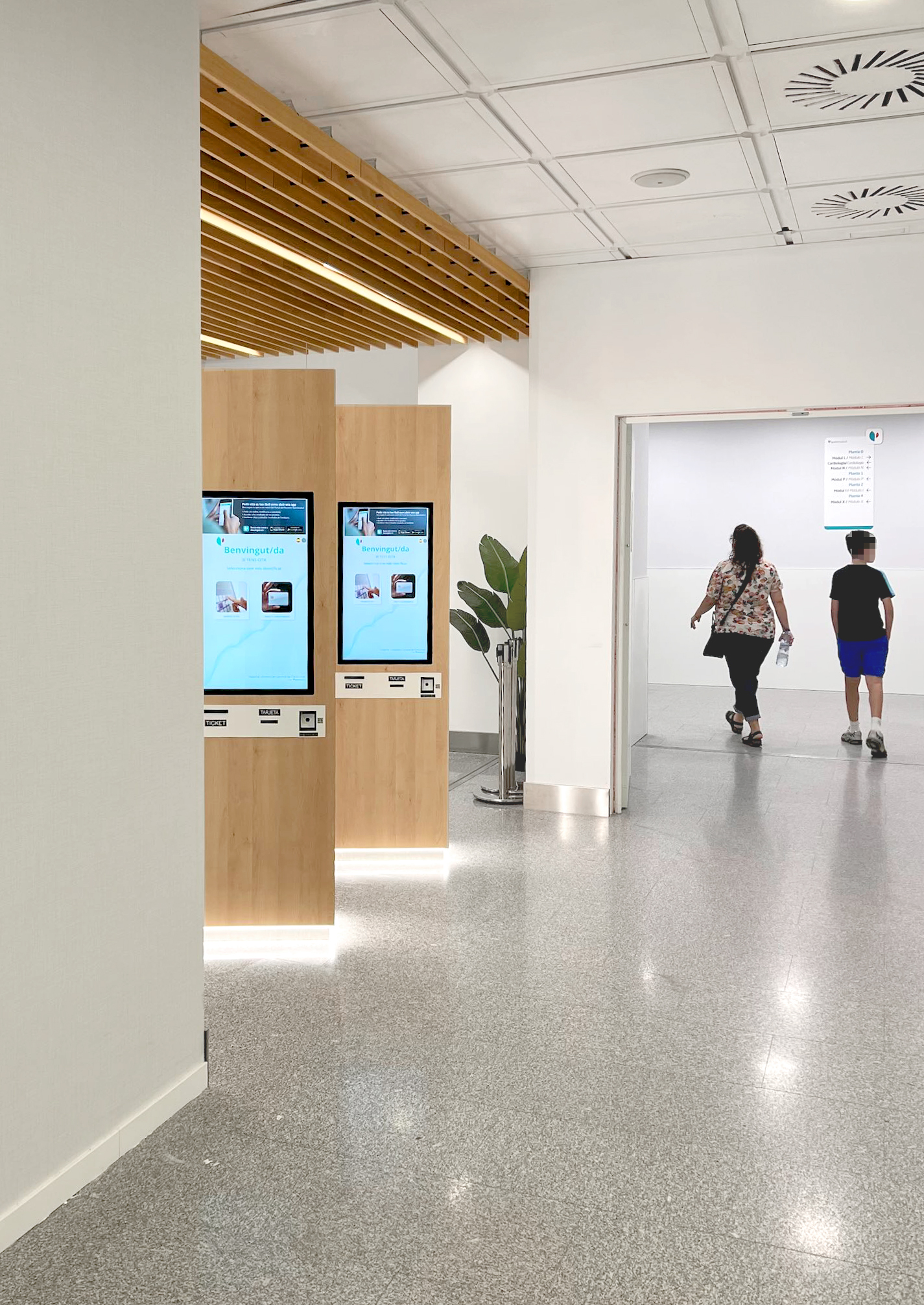 Inauguración nueva Recepción de Pacientes en el HUG de Catalunya, grupo Quirónsalud 2 3